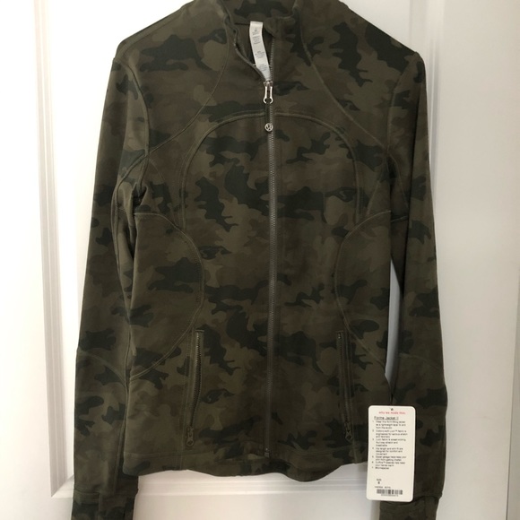 🆕 Lululemon Camo Forme Jacket - size 8 - Picture 3 of 6